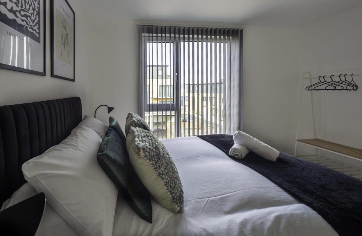 Modern And Bright 2 Bed Apartment In Ashford Άσφορντ Εξωτερικό φωτογραφία